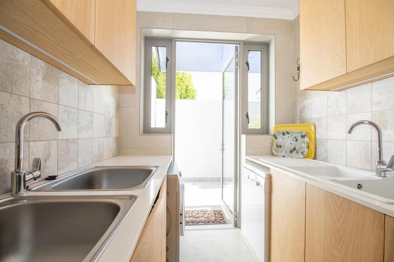4 Bedroom Property for Sale in Constantia Western Cape